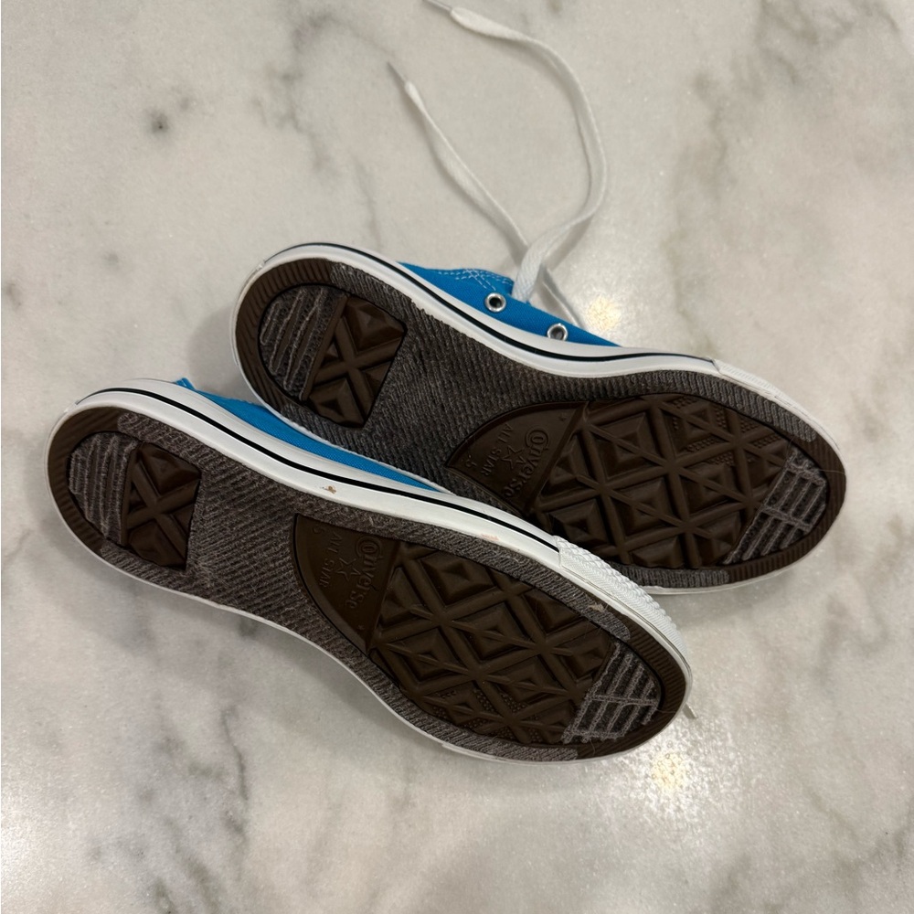 Converse - Picture 3 of 4